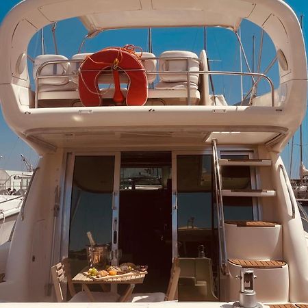 Payva & Branco Boats Iate Privado Em Cascais Hotel Buitenkant foto