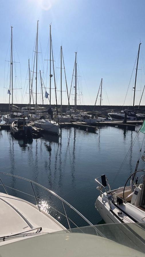 Payva & Branco Boats Iate Privado Em Cascais Hotel Buitenkant foto