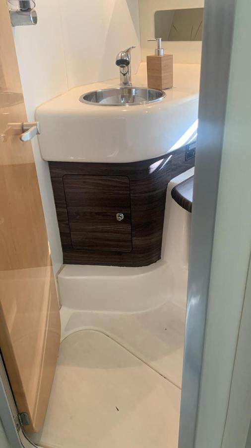 Payva & Branco Boats Iate Privado Em Cascais Hotel Buitenkant foto