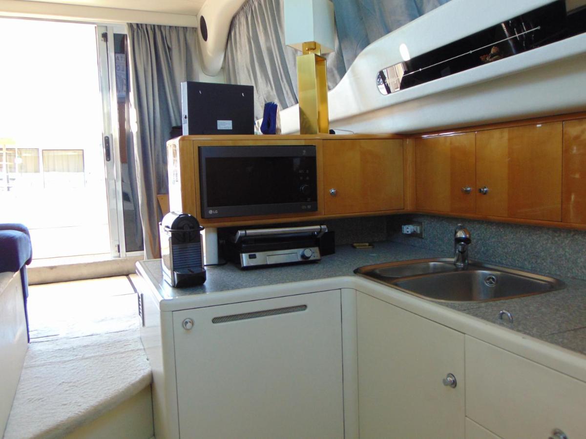 Payva & Branco Boats Iate Privado Em Cascais Hotel Buitenkant foto